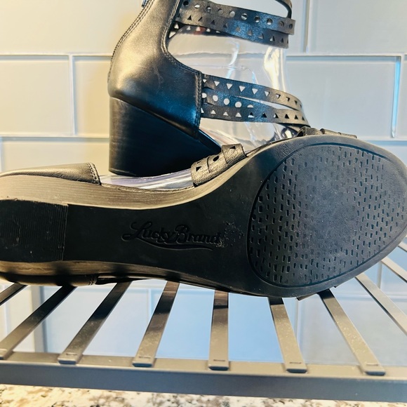 Lucky Brand Sandals Wedges Black Leather Ankle Strappy Zip up Women’s Size 8 - Picture 4 of 6